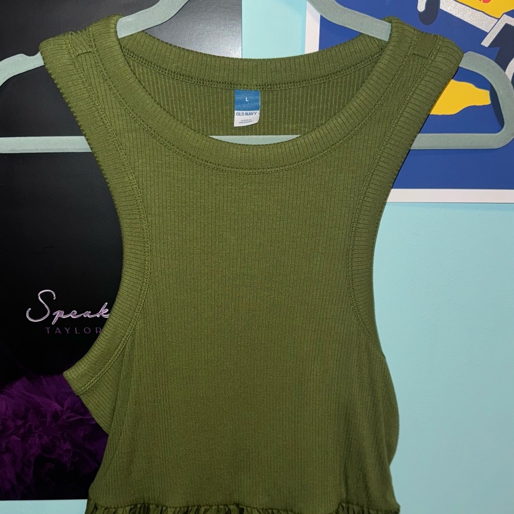 #NWT #oldnavy green ribbed tank top with flared bottom